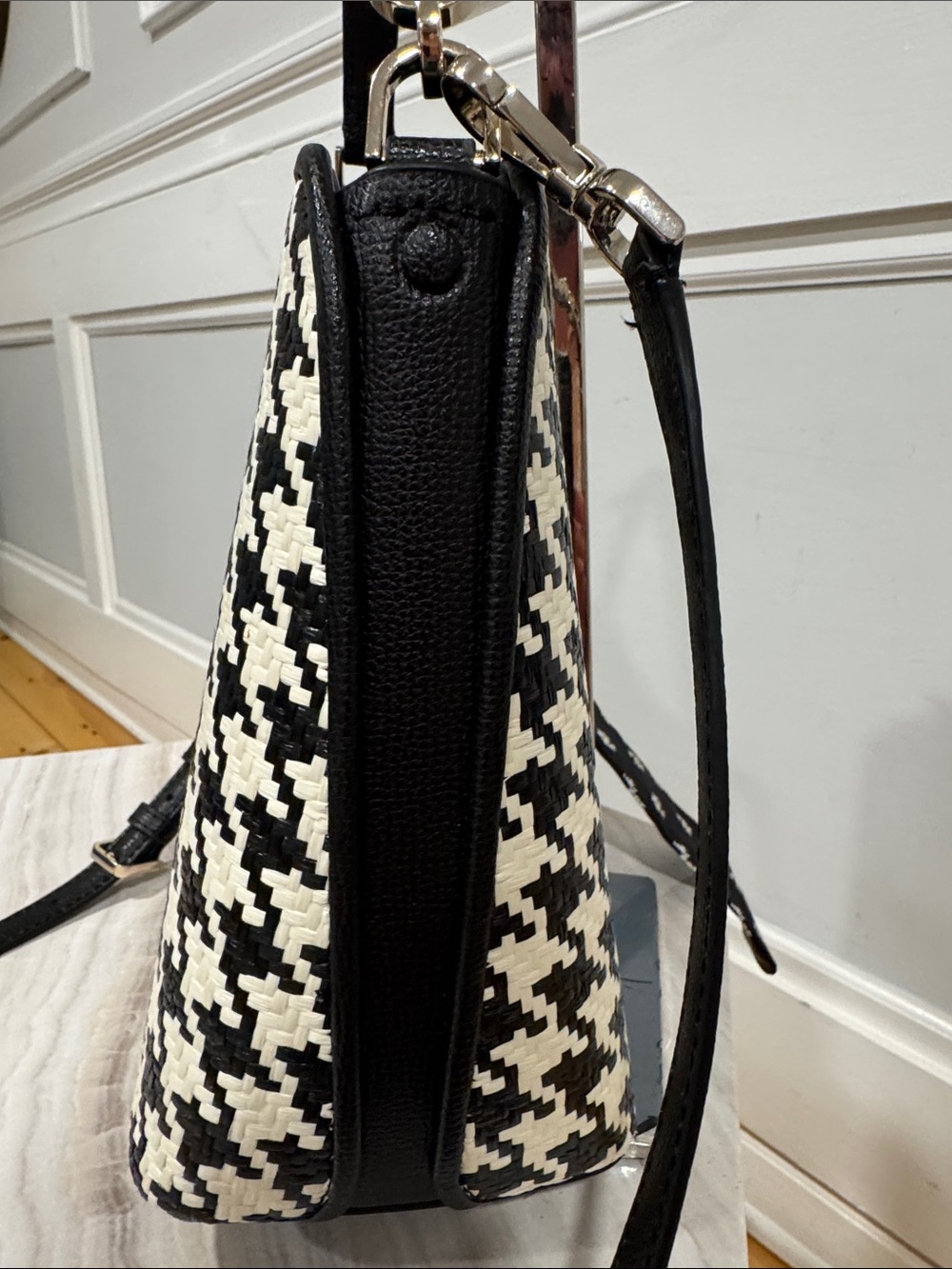 kate spade Bag Darcy Small Leather Black White Houndstooth Woven Crossbody - Picture 7 of 17